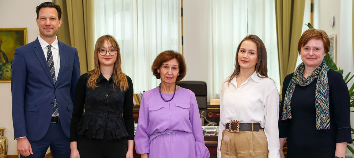 Нашата студентка Јана Иванова, избрана за Амбасадорка за еден ден на „Кралството на Шведска“